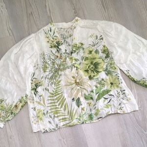 Forever That Girl M Floral White and Green Blouse Puff Sleeves Button Up Lace